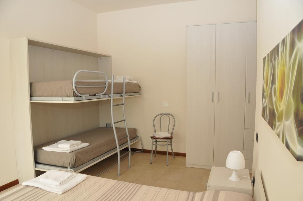 Maura Appartamenti Peschiera del Garda Rum bild
